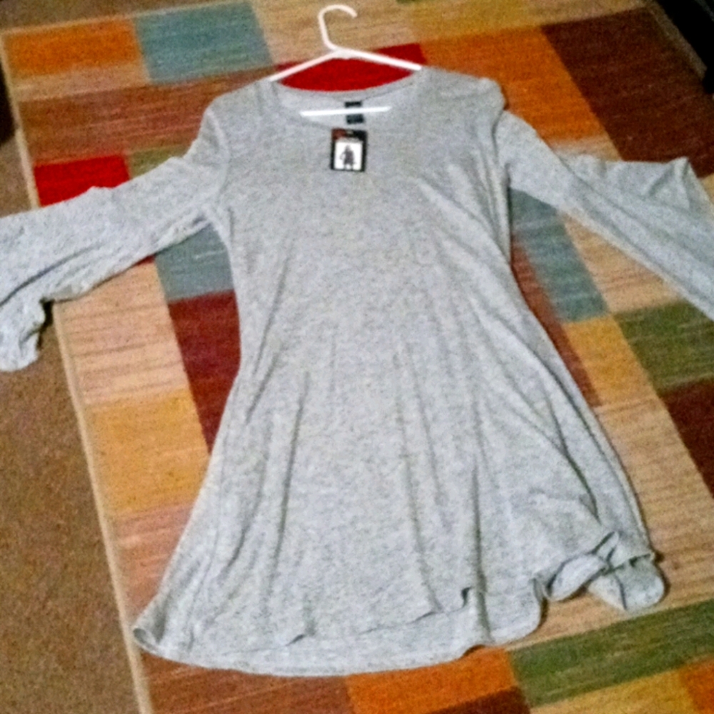 Grey Bell sleeve vneck Tunic